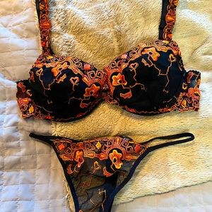 Black & orange luxury lingerie set ID Sarrieri